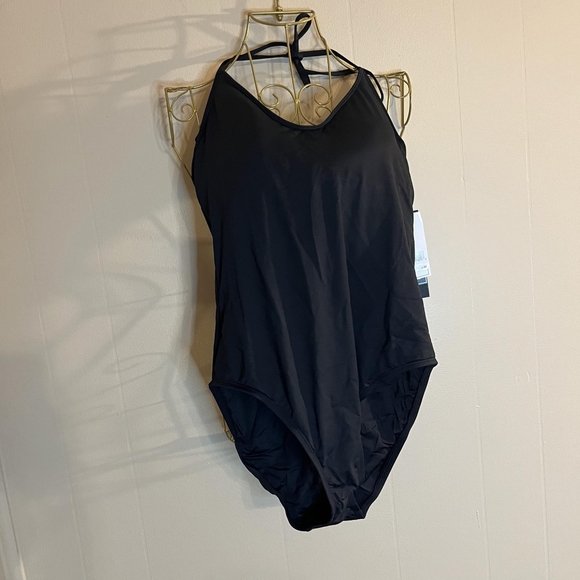 La Blanca Island Goddess Underwire Scoop Front Lingerie One Piece - Black